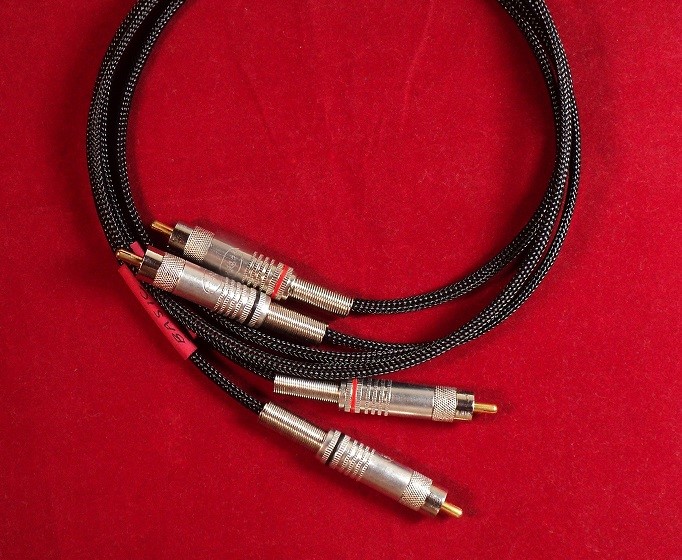 The Basic 2ft Pure Silver Audio Interconnect- Black- Type B