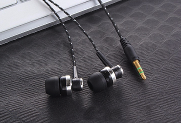 N&B Earbud- Black