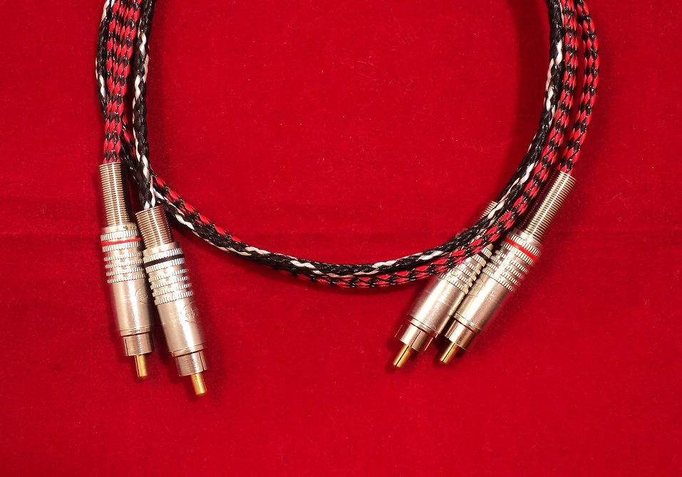 The Basic 2.5ft Pure Silver Audio Interconnect- Red/Black/White